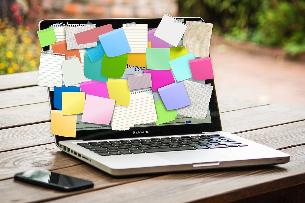 ວິທີການຂຽນຊີວະປະຫວັດຫຍໍ້(CV) ແບບຜູ້ຊ່ຽວຊານສໍາລັບຕະຫຼາດ​ແຮງ​ງານໃນ​ປະ​ເທດລາວ: ຍຸດທະສາດຂັ້ນສູງເພື່ອຄວາມສໍາເລັດໃນສາຍອາຊີບ